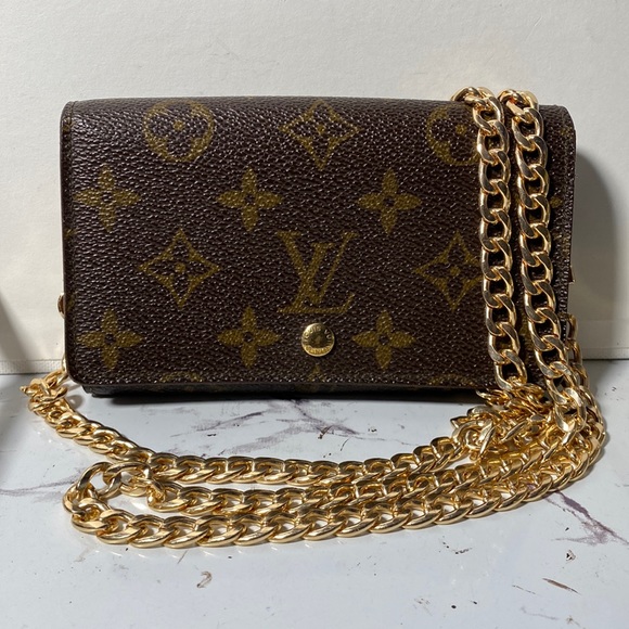 Authentic Louis Vuitton Monogram Bifold Zippy Wallet - Picture 2 of 16